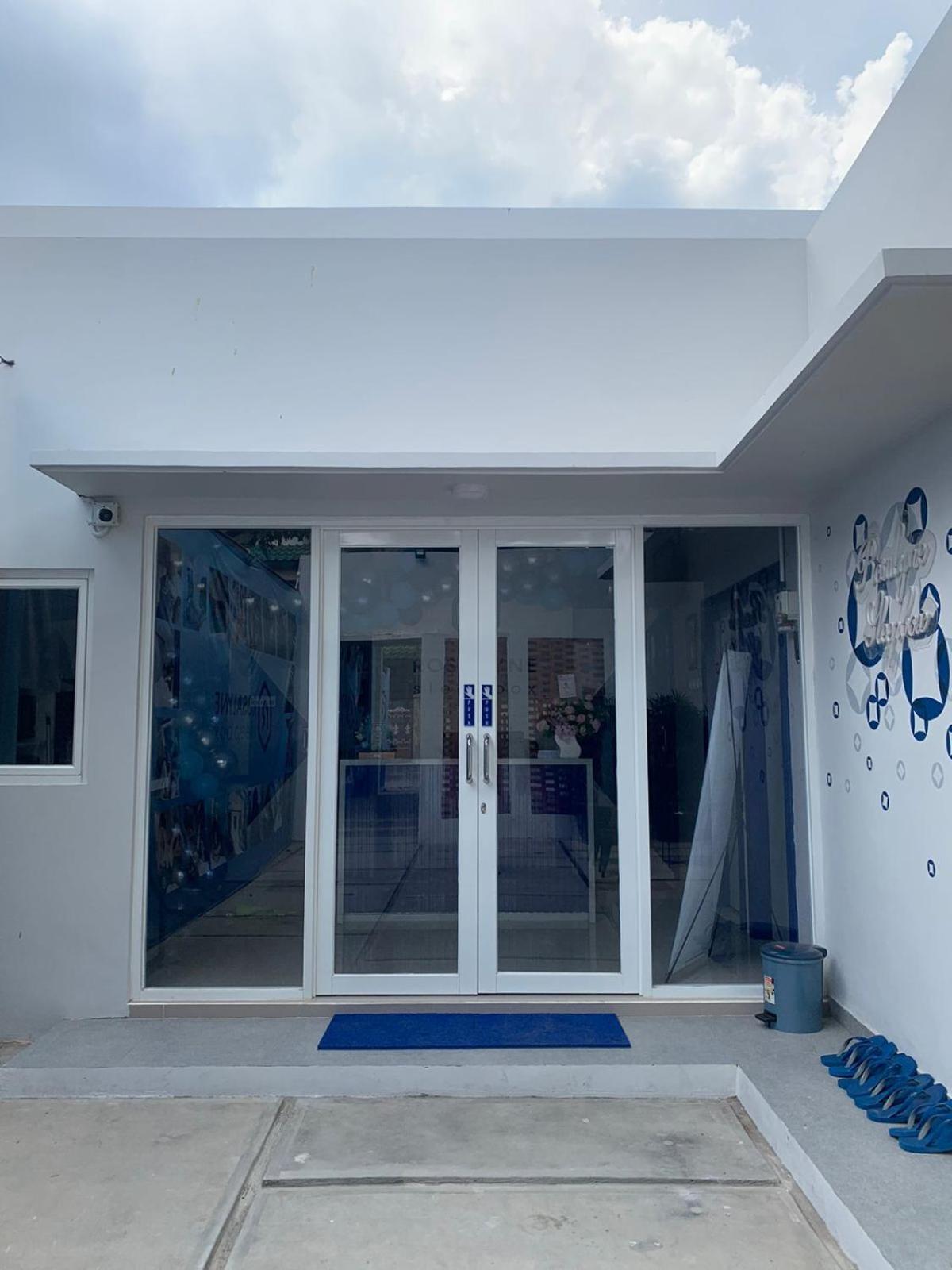 Rosalyne Sleepbox Tugu 2 Hotel Джокякарта Екстериор снимка